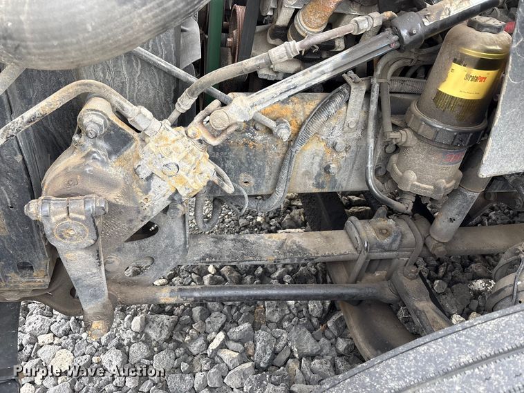 image for item EU8598 2018 International LF687 semi truck