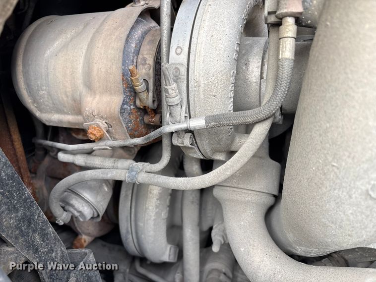 image for item EU8598 2018 International LF687 semi truck