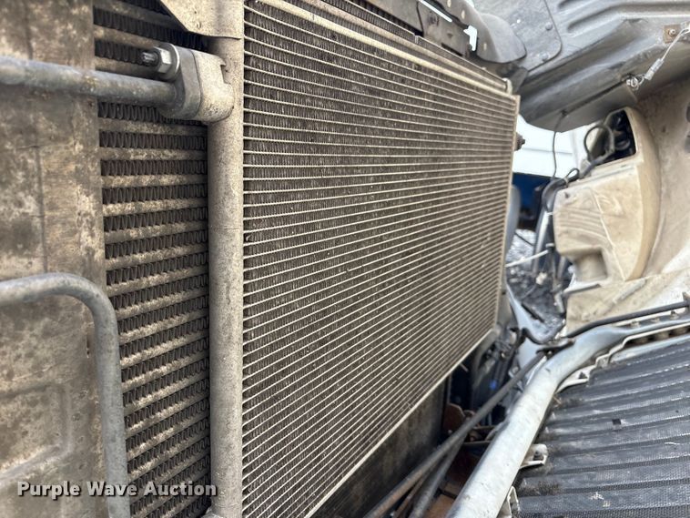 image for item EU8598 2018 International LF687 semi truck