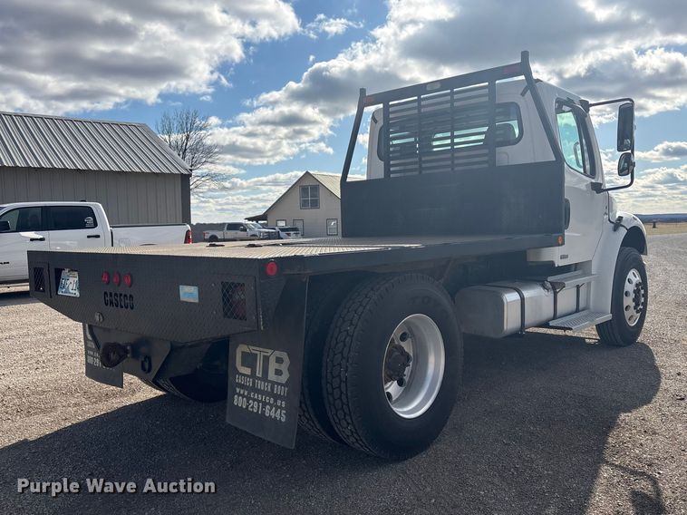 image for item EV2839 2004 Freightliner M2 flatbed truck