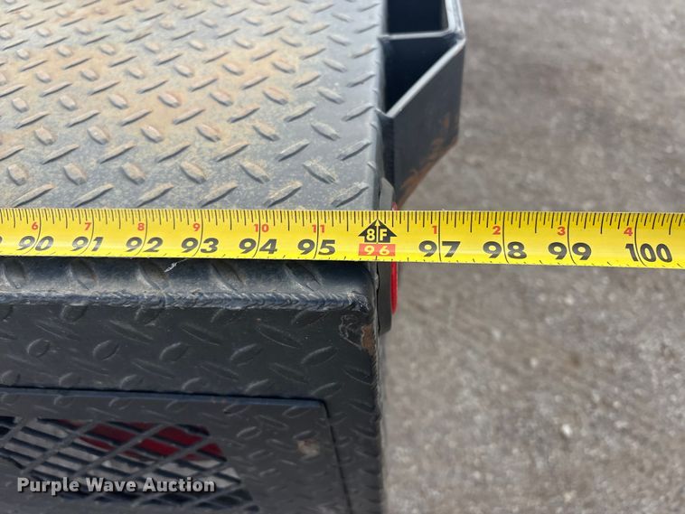 image for item EV2839 2004 Freightliner M2 flatbed truck