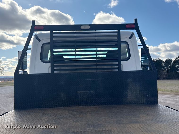 image for item EV2839 2004 Freightliner M2 flatbed truck