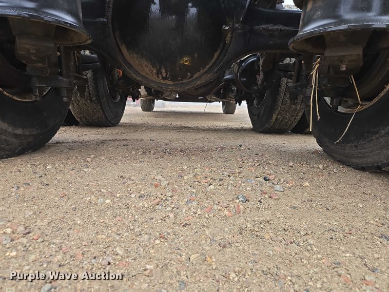 image for item EV5554 2016 Freightliner Cascadia semi truck