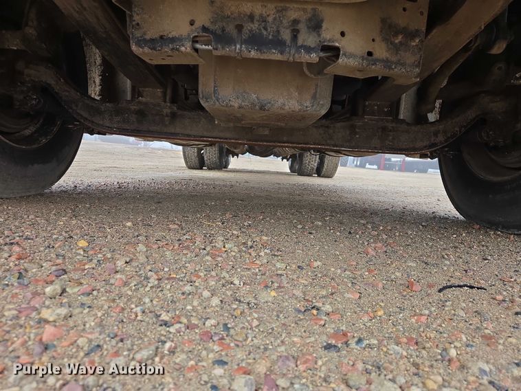 image for item EV5554 2016 Freightliner Cascadia semi truck