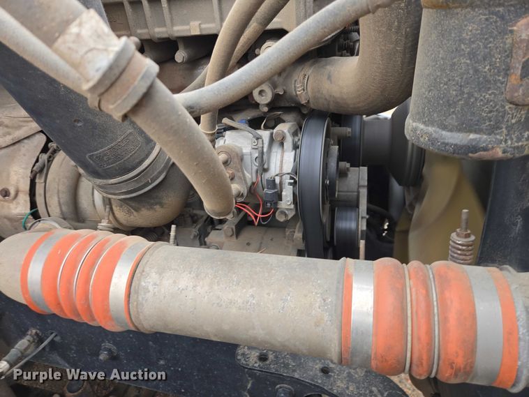 image for item EV5554 2016 Freightliner Cascadia semi truck