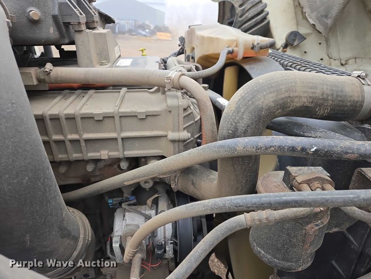 image for item EV5554 2016 Freightliner Cascadia semi truck