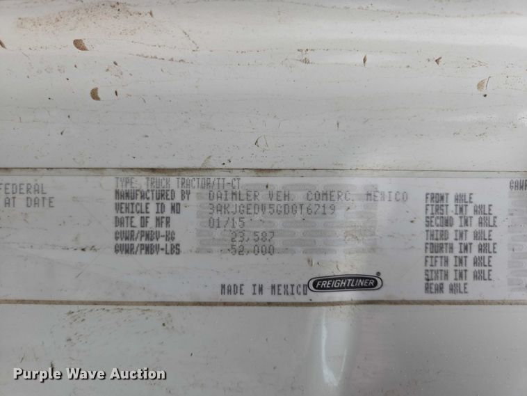 image for item EV5554 2016 Freightliner Cascadia semi truck