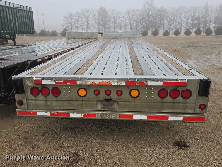 image for item EV5558 2004 Wilson CFD-900 drop deck trailer