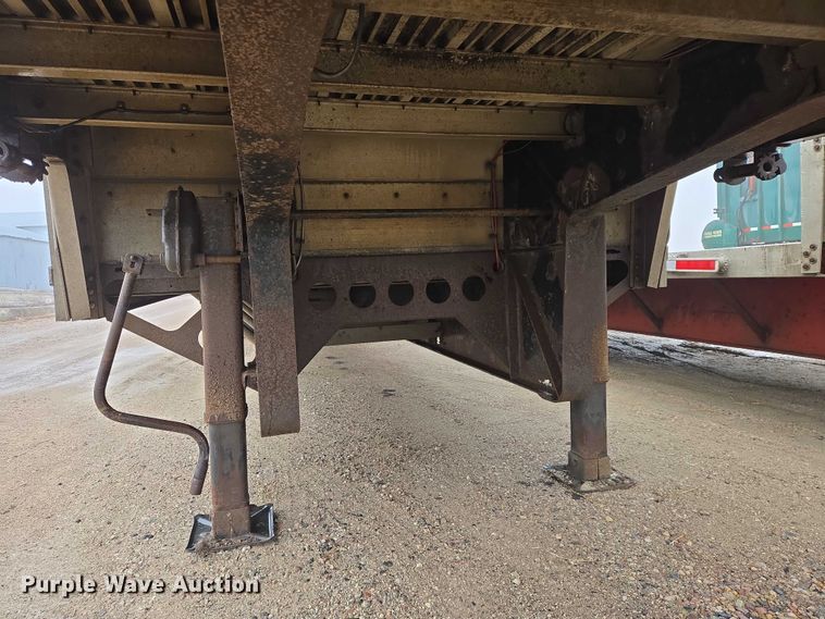 image for item EV5558 2004 Wilson CFD-900 drop deck trailer