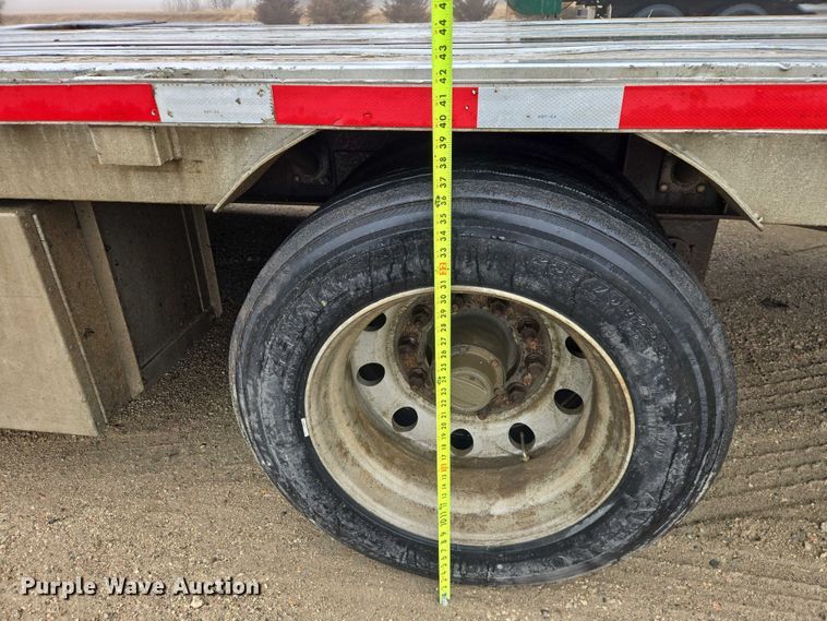 image for item EV5558 2004 Wilson CFD-900 drop deck trailer