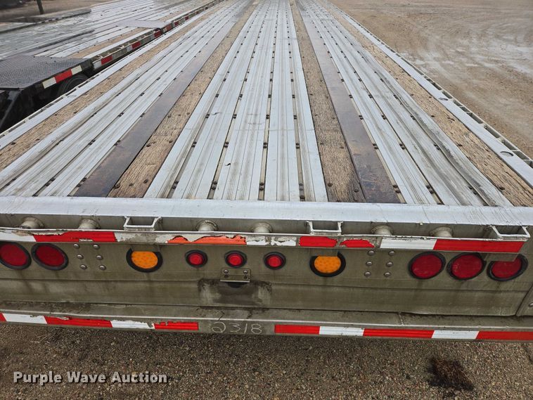 image for item EV5558 2004 Wilson CFD-900 drop deck trailer