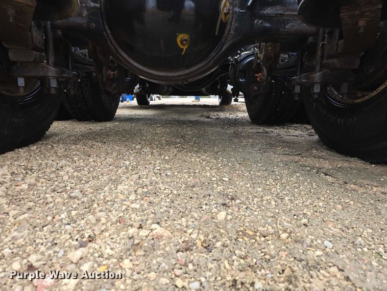 image for item EV5560 2016 Freightliner Cascadia semi truck