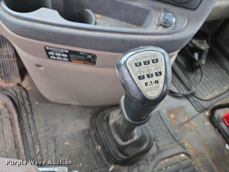 image for item EV5560 2016 Freightliner Cascadia semi truck