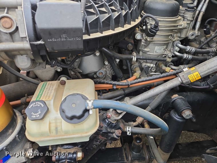 image for item EV5560 2016 Freightliner Cascadia semi truck