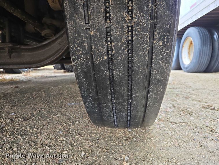 image for item EV5560 2016 Freightliner Cascadia semi truck