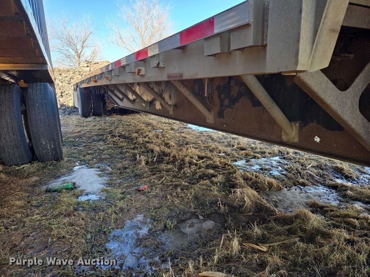 image for item EV5568 2006 Wilson CFD-900 drop deck trailer