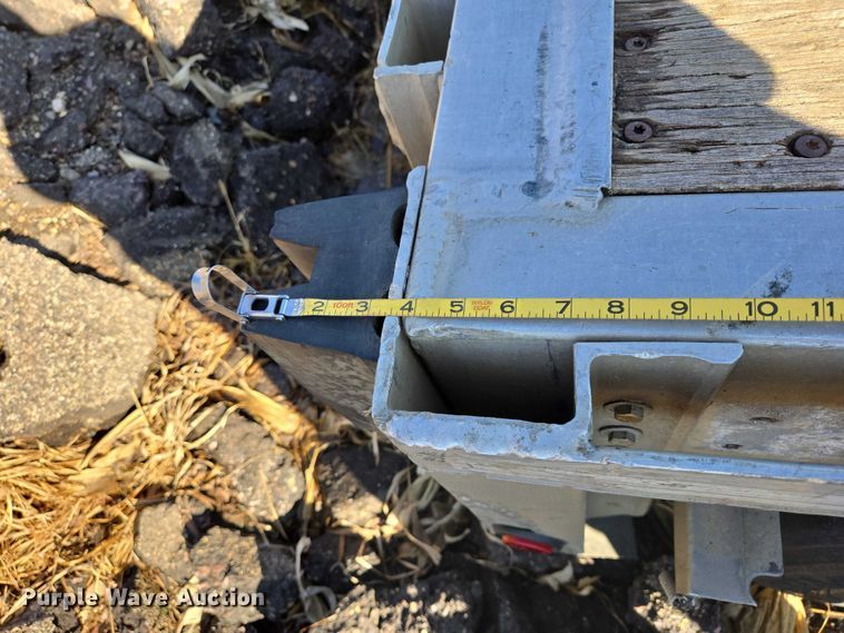 image for item EV5568 2006 Wilson CFD-900 drop deck trailer