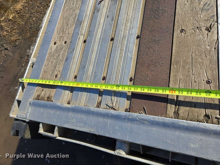 image for item EV5568 2006 Wilson CFD-900 drop deck trailer