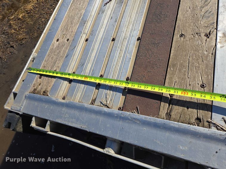 image for item EV5568 2006 Wilson CFD-900 drop deck trailer