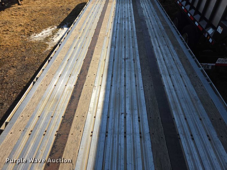 image for item EV5568 2006 Wilson CFD-900 drop deck trailer