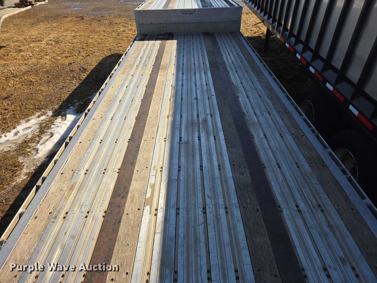 image for item EV5568 2006 Wilson CFD-900 drop deck trailer