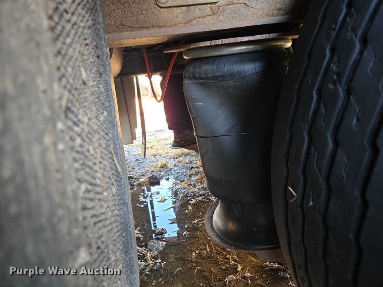 image for item EV5568 2006 Wilson CFD-900 drop deck trailer