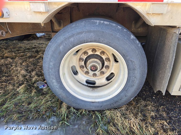 image for item EV5568 2006 Wilson CFD-900 drop deck trailer