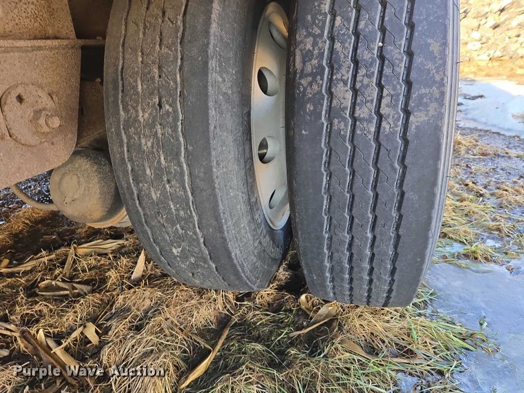 image for item EV5568 2006 Wilson CFD-900 drop deck trailer