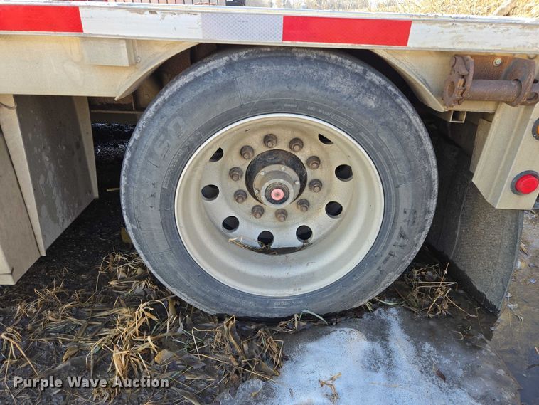 image for item EV5568 2006 Wilson CFD-900 drop deck trailer