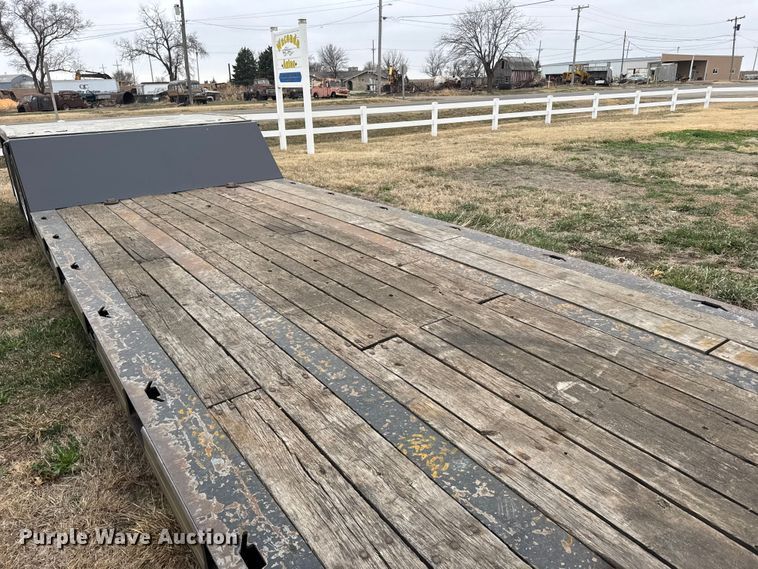 image for item FB0931 2006 Landoll 825 lowboy equipment trailer