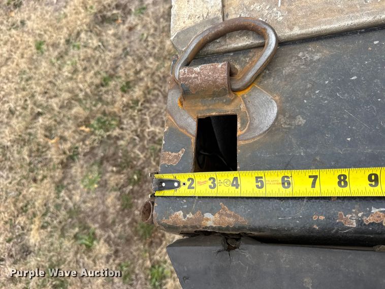 image for item FB0931 2006 Landoll 825 lowboy equipment trailer