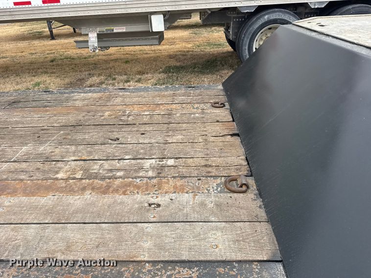 image for item FB0931 2006 Landoll 825 lowboy equipment trailer