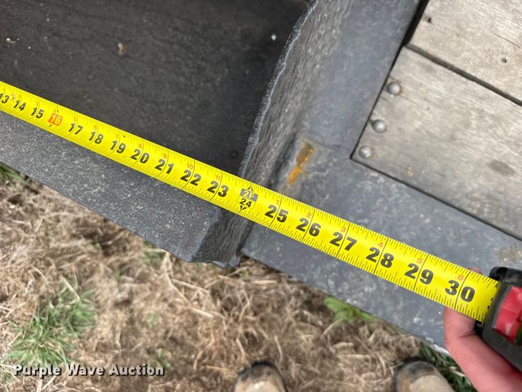 image for item FB0931 2006 Landoll 825 lowboy equipment trailer