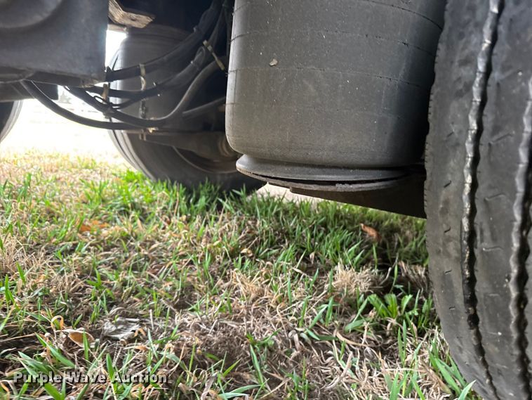 image for item FB0931 2006 Landoll 825 lowboy equipment trailer