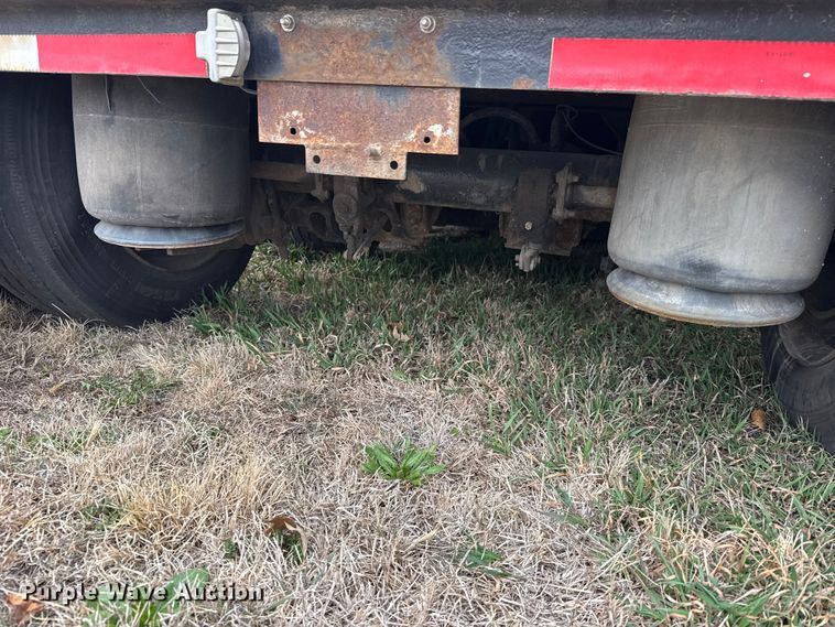 image for item FB0931 2006 Landoll 825 lowboy equipment trailer