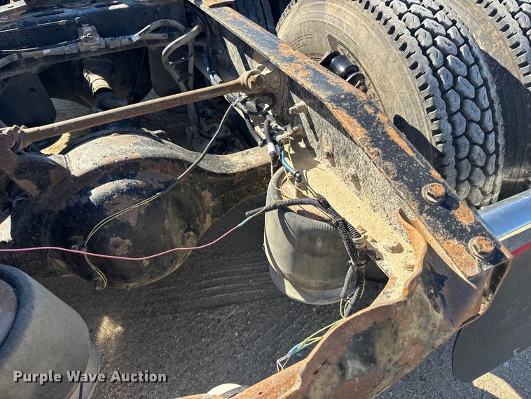 image for item FB0933 2012 Freightliner Coronado semi truck