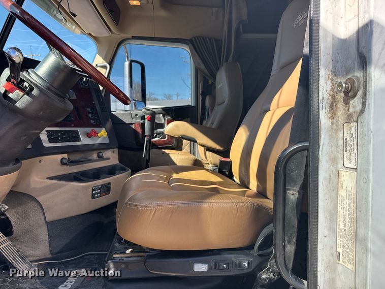 image for item FB0933 2012 Freightliner Coronado semi truck