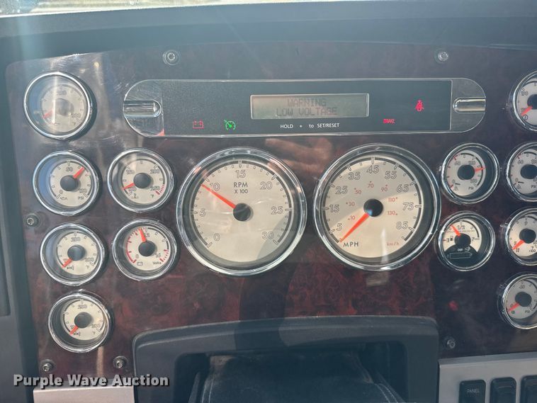 image for item FB0933 2012 Freightliner Coronado semi truck