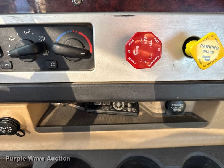 image for item FB0933 2012 Freightliner Coronado semi truck