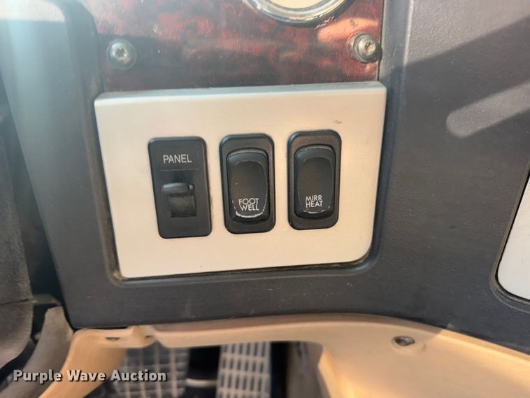 image for item FB0933 2012 Freightliner Coronado semi truck