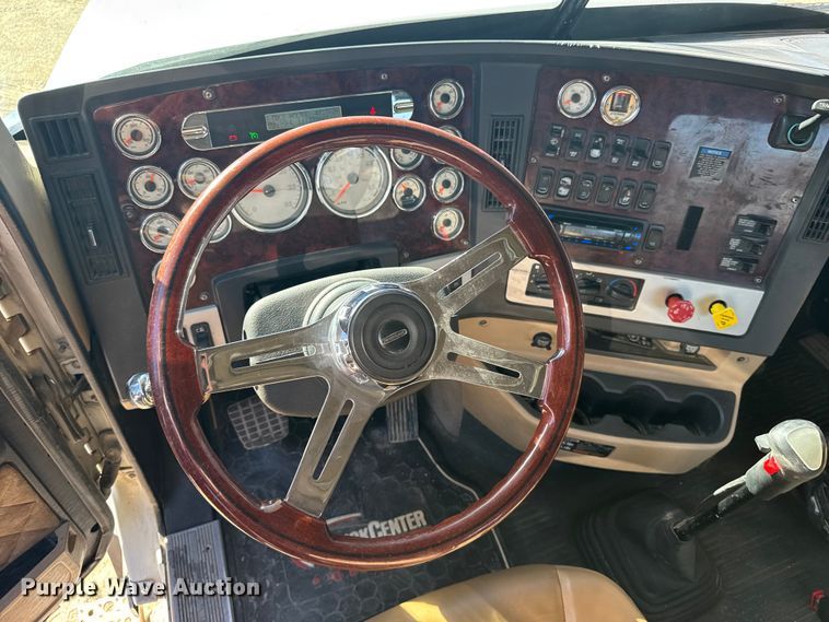 image for item FB0933 2012 Freightliner Coronado semi truck