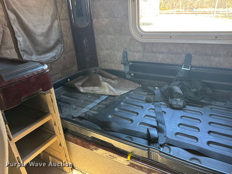 image for item FB0933 2012 Freightliner Coronado semi truck