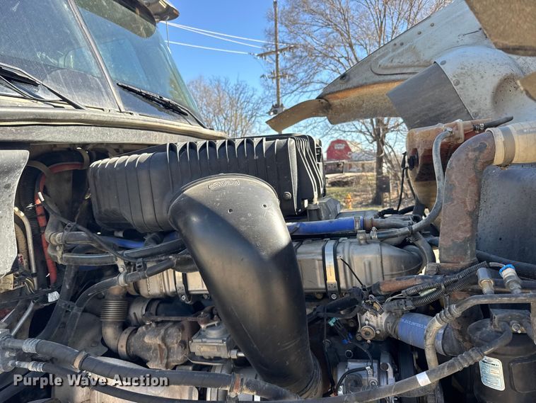 image for item FB0933 2012 Freightliner Coronado semi truck