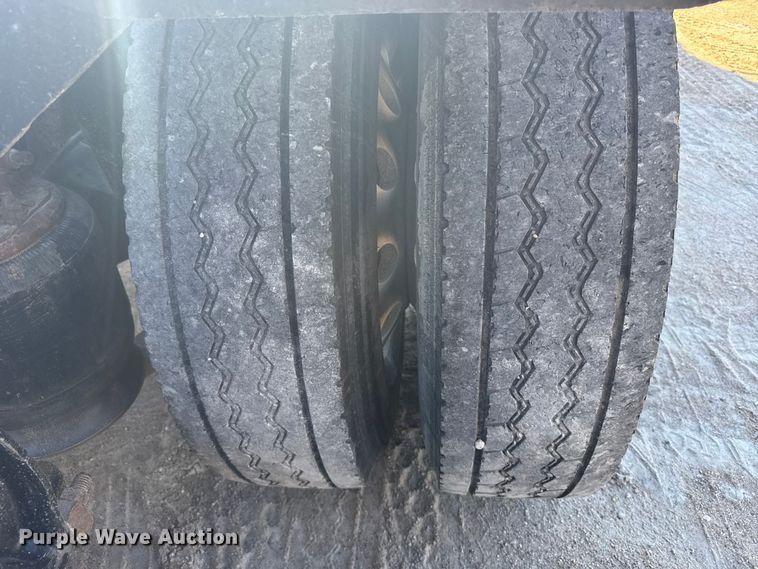 image for item FB0933 2012 Freightliner Coronado semi truck