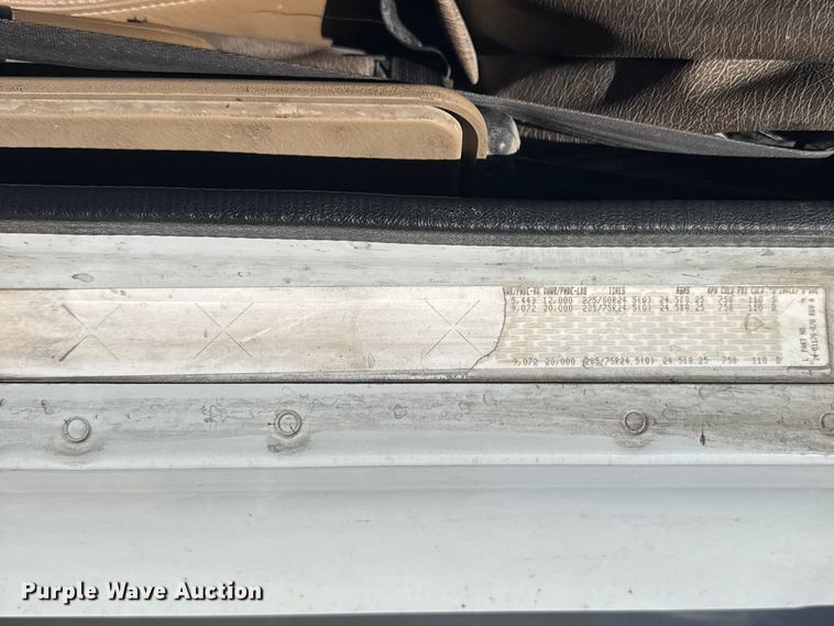 image for item FB0933 2012 Freightliner Coronado semi truck