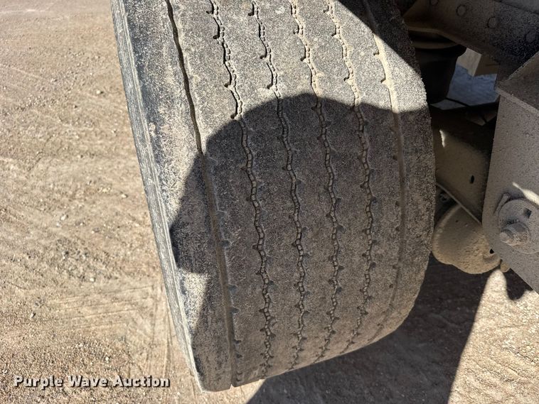 image for item FB0934 2008 Reitnouer Inc Maximizer flatbed trailer