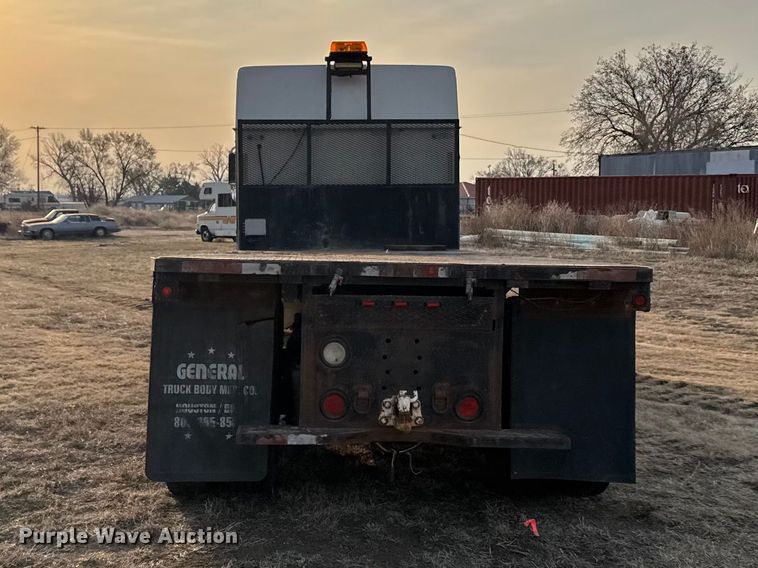 image for item FB0953 2005 International 9400i flatbed truck