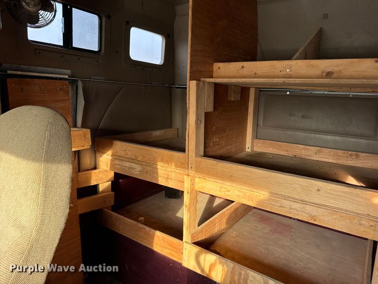 image for item FB0953 2005 International 9400i flatbed truck