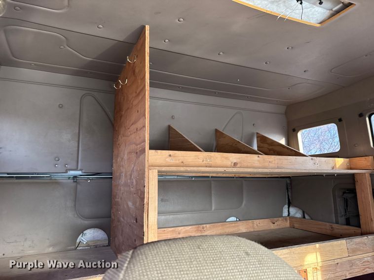 image for item FB0953 2005 International 9400i flatbed truck