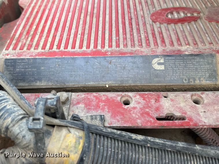 image for item FB0953 2005 International 9400i flatbed truck